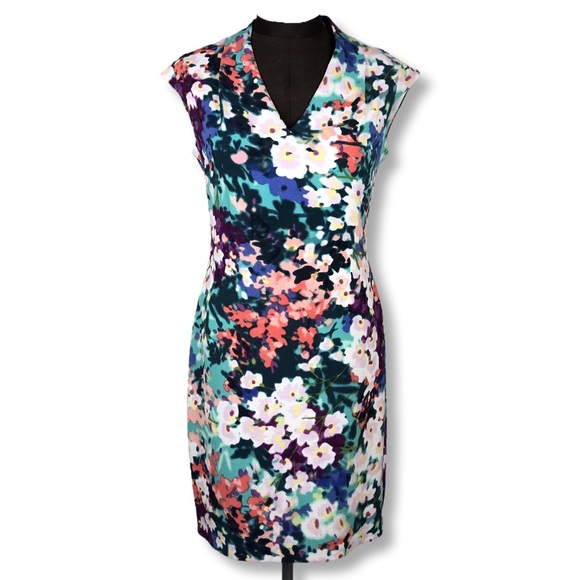 Maggy London Dresses & Skirts - Maggy London Floral Cap Sleeve Sheath Dress 8